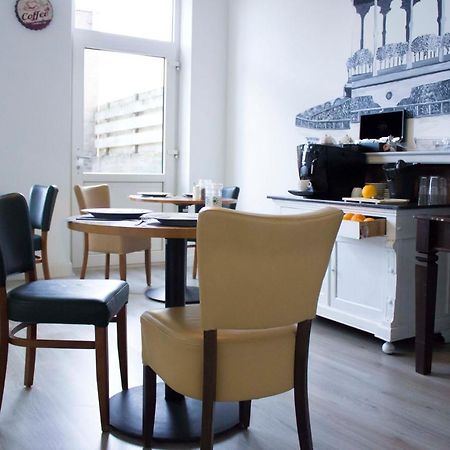 B&B Check Mate Рурмонд Экстерьер фото