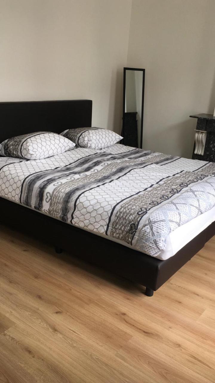 B&B Check Mate Рурмонд Экстерьер фото